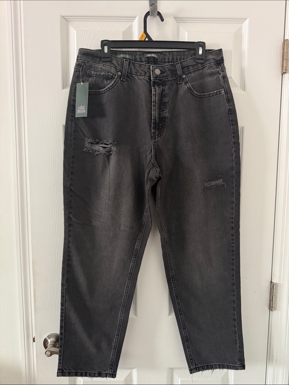 Distressed High rise Black Denim Jeans